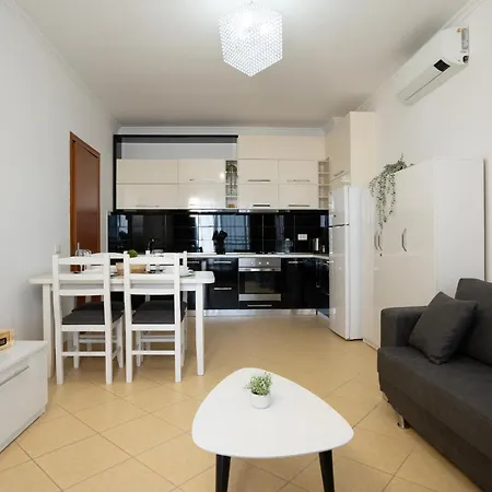 Sea View-sunlit Coast دراس