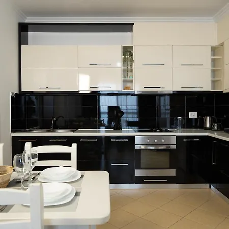 Sea View-sunlit Coast شقة